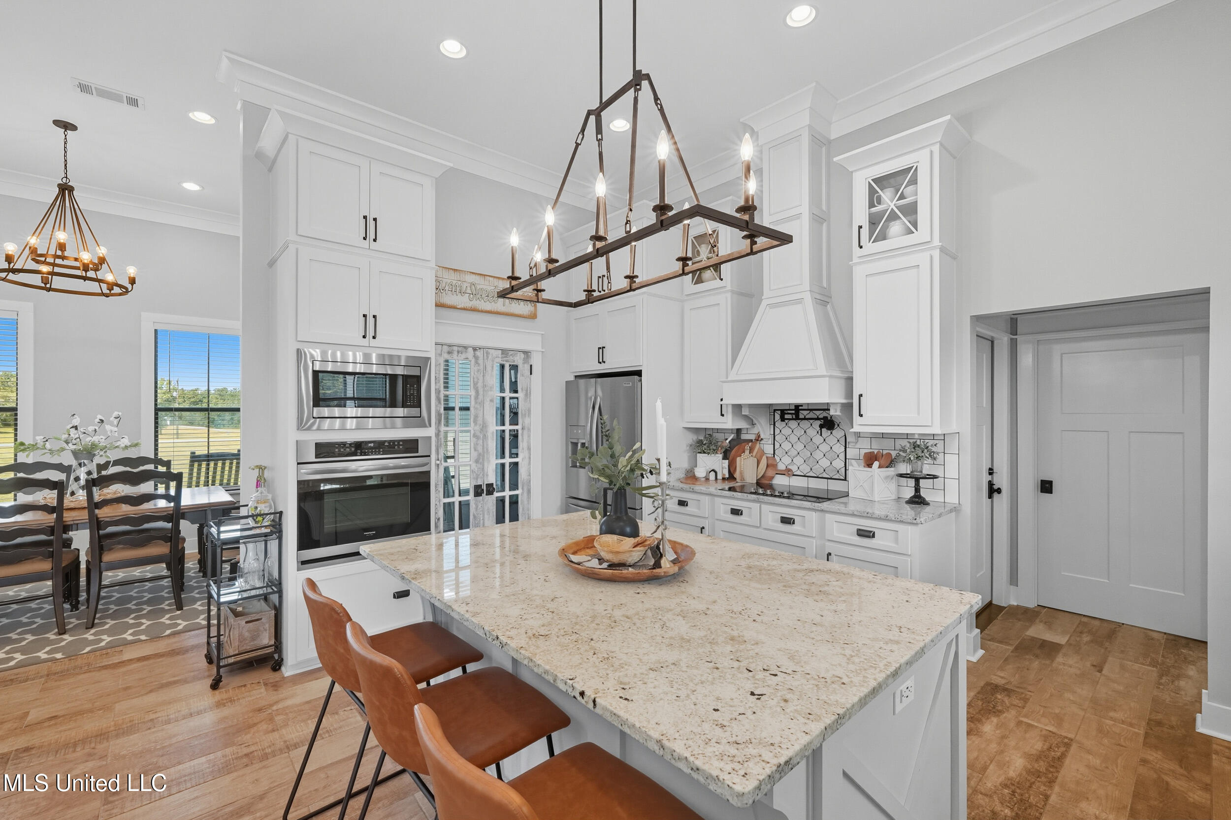1204 Anchor Lake Road Carriere, MS 39426 - Photo 12 of 51 11_main kitchen 1