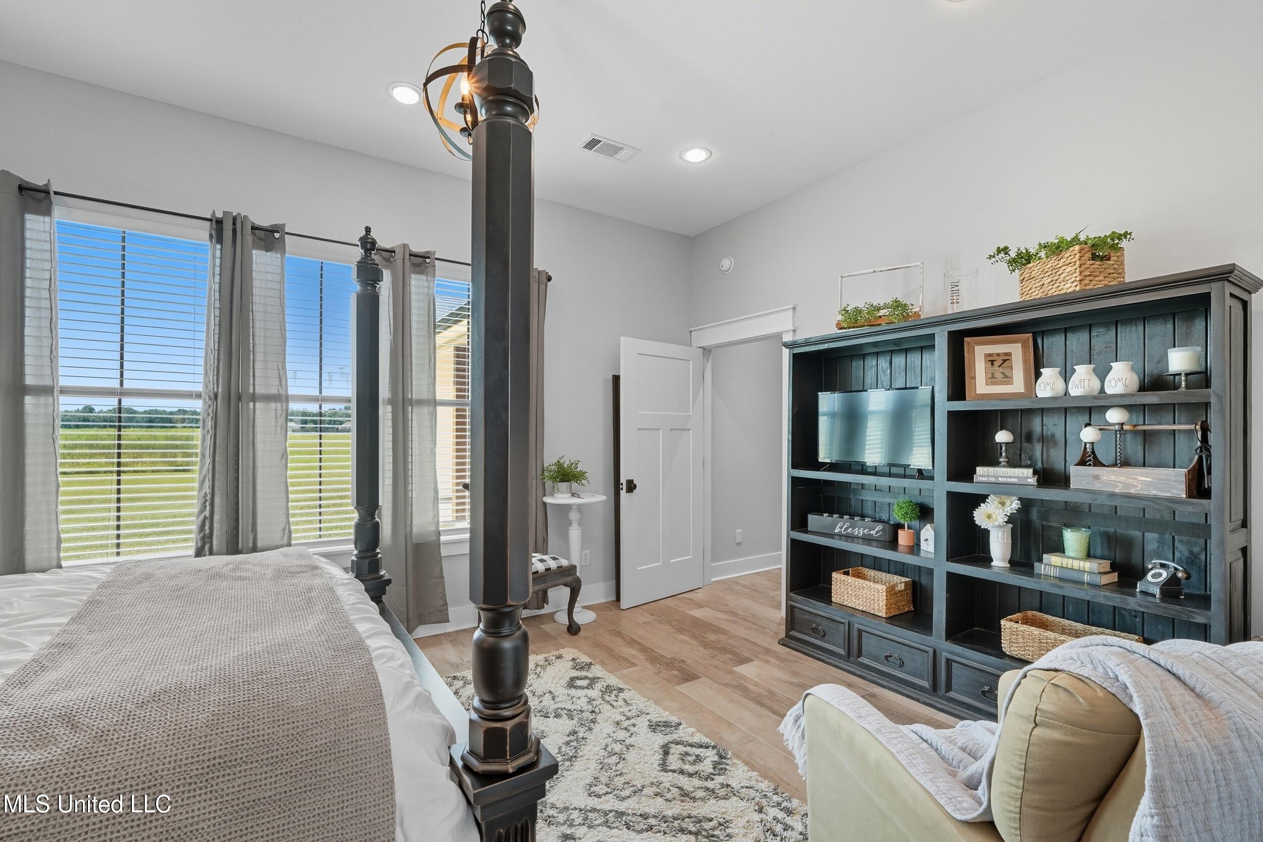 1204 Anchor Lake Road Carriere, MS 39426 - Photo 20 of 51 19_main master bed 3