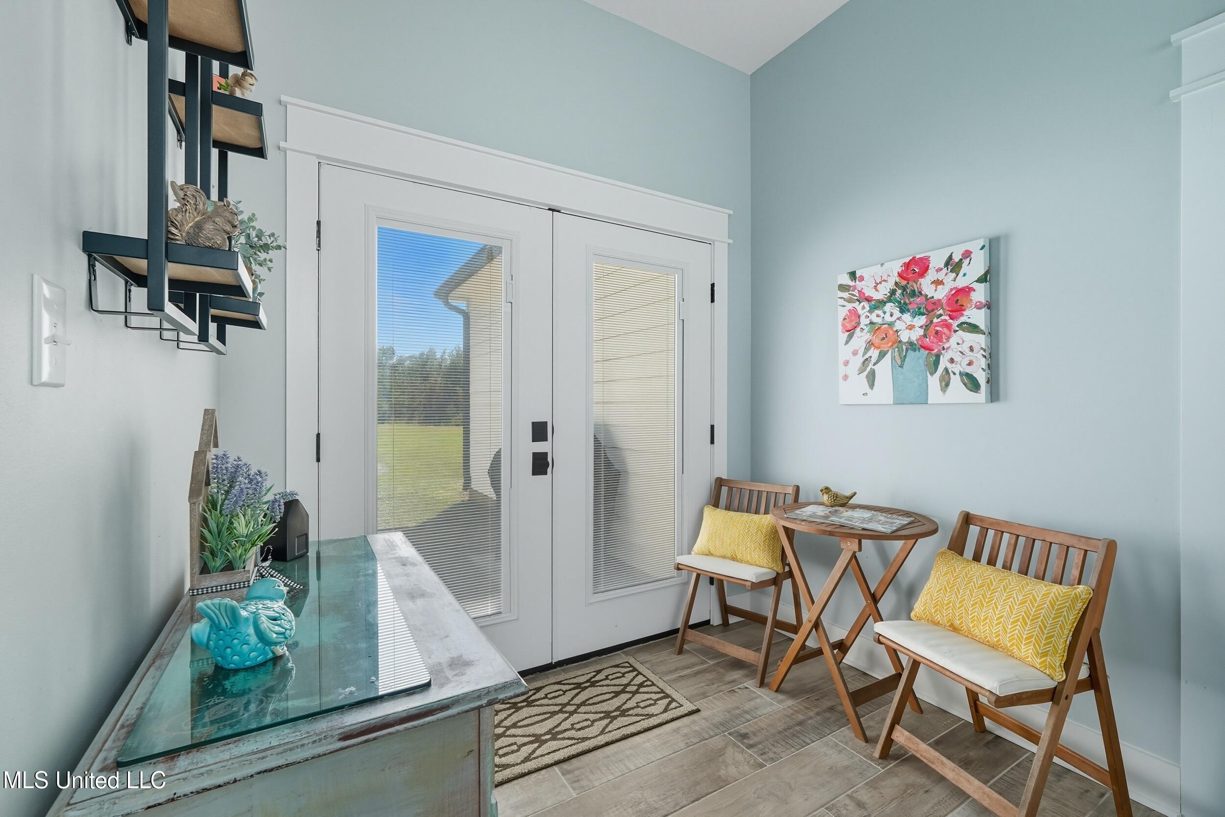 1204 Anchor Lake Road Carriere, MS 39426 - Photo 32 of 51 31_in law foyer 2