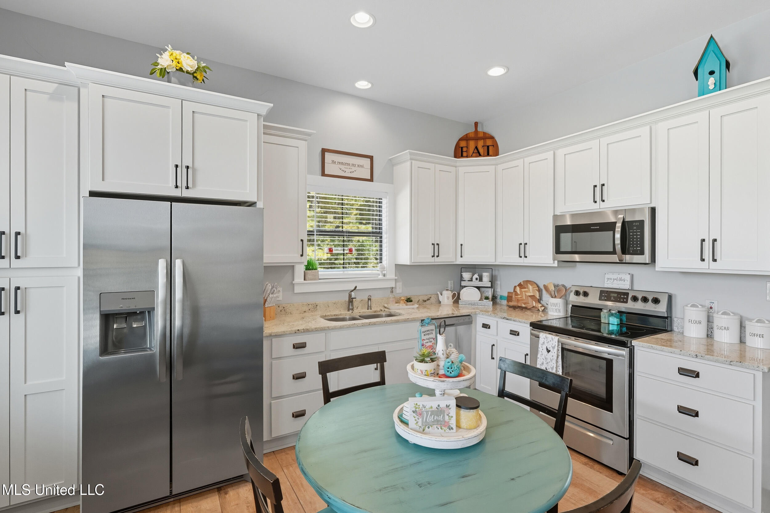 1204 Anchor Lake Road Carriere, MS 39426 - Photo 37 of 51 36_in law kitchen 1