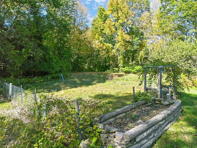 $575,000 | 564 Hussey Hill Road, Vassalboro, ME 04989