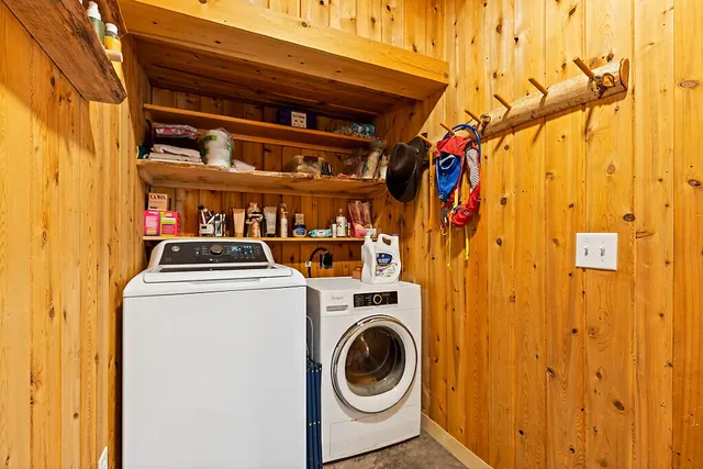 $575,000 | 564 Hussey Hill Road, Vassalboro, ME 04989