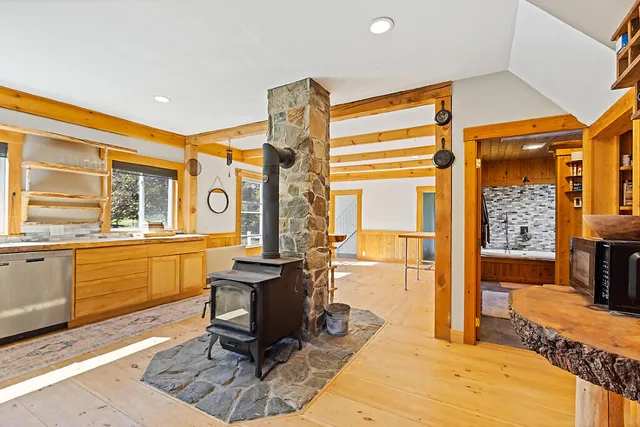 $575,000 | 564 Hussey Hill Road, Vassalboro, ME 04989