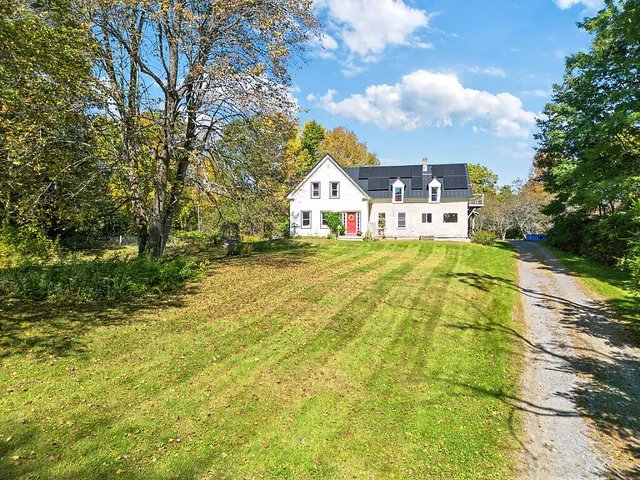 $575,000 | 564 Hussey Hill Road, Vassalboro, ME 04989