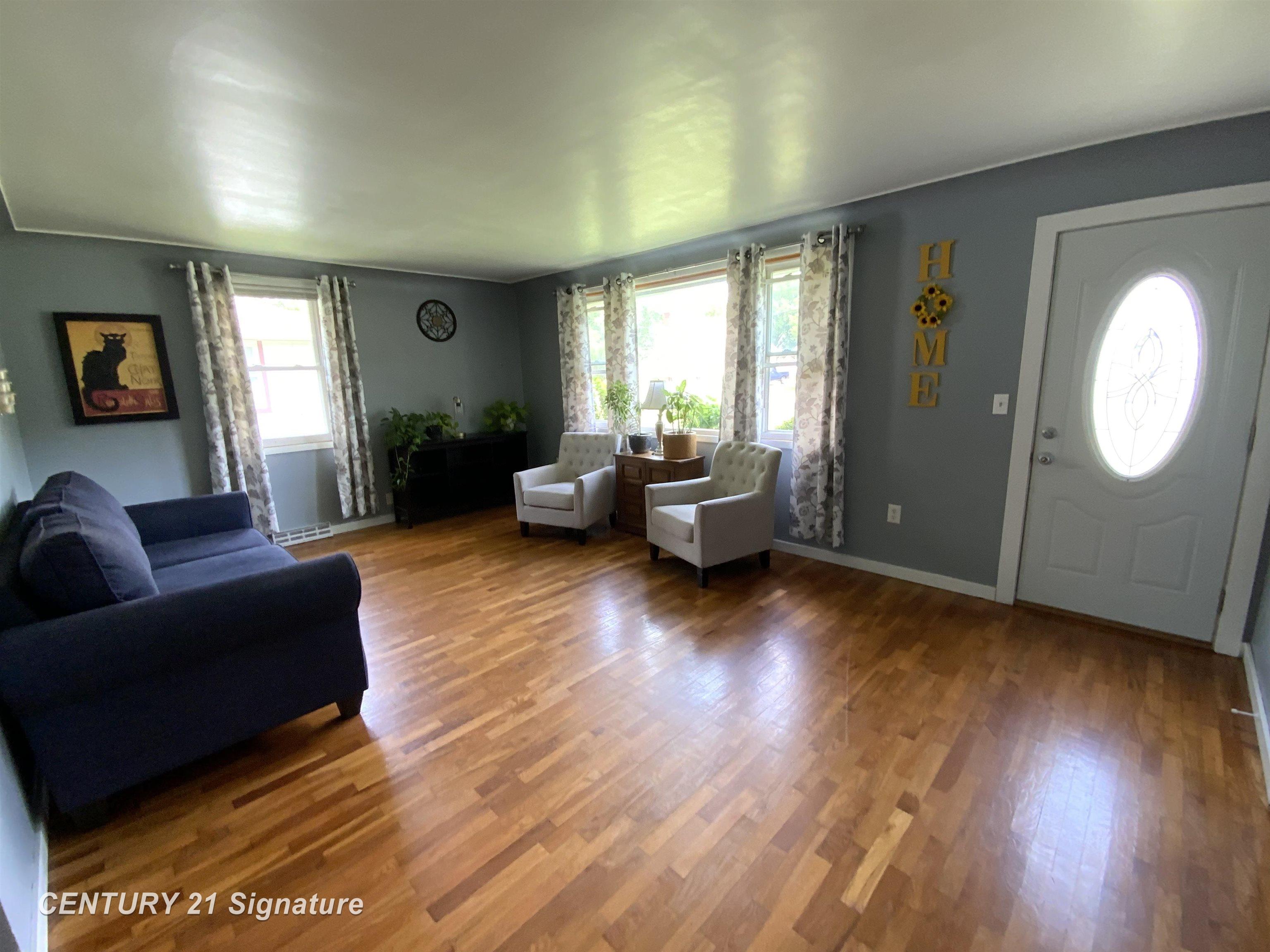4136 Hackberry Road Bridgeport, MI 48722 - Photo 8 of 20 50211298-8224ea23-0266-4a38-ac90-76482c605d51.JPG