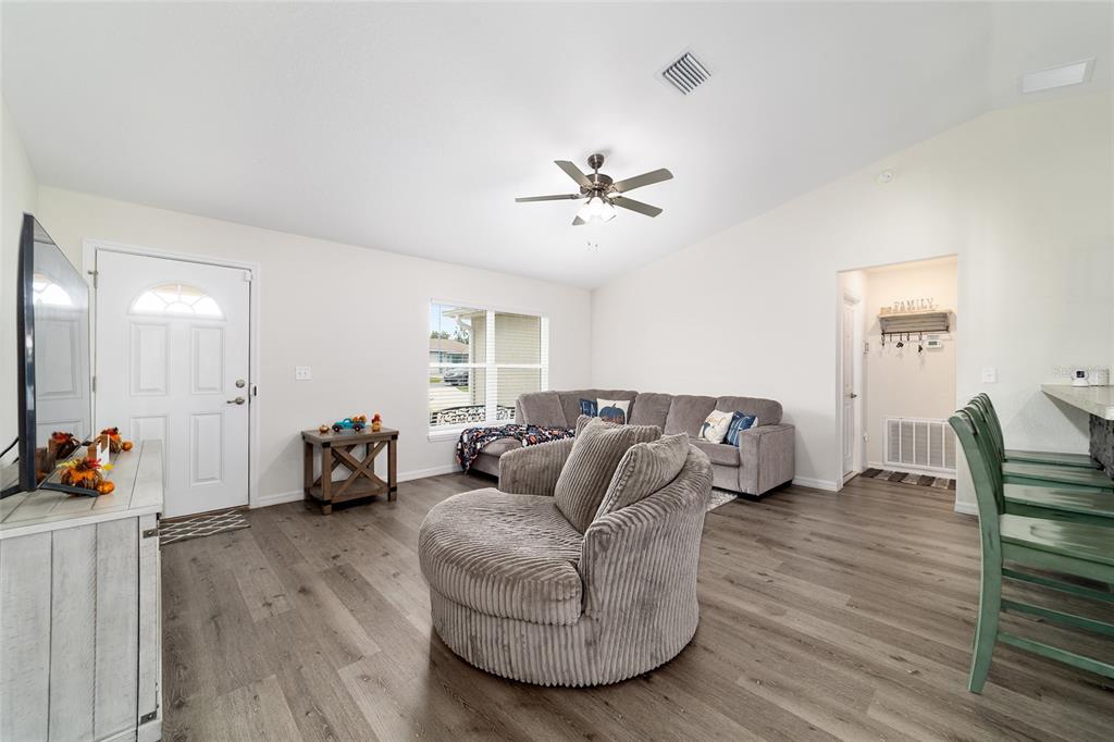 31 Juniper Loop Terrace Ocala, FL 34480 - Photo 11 of 56