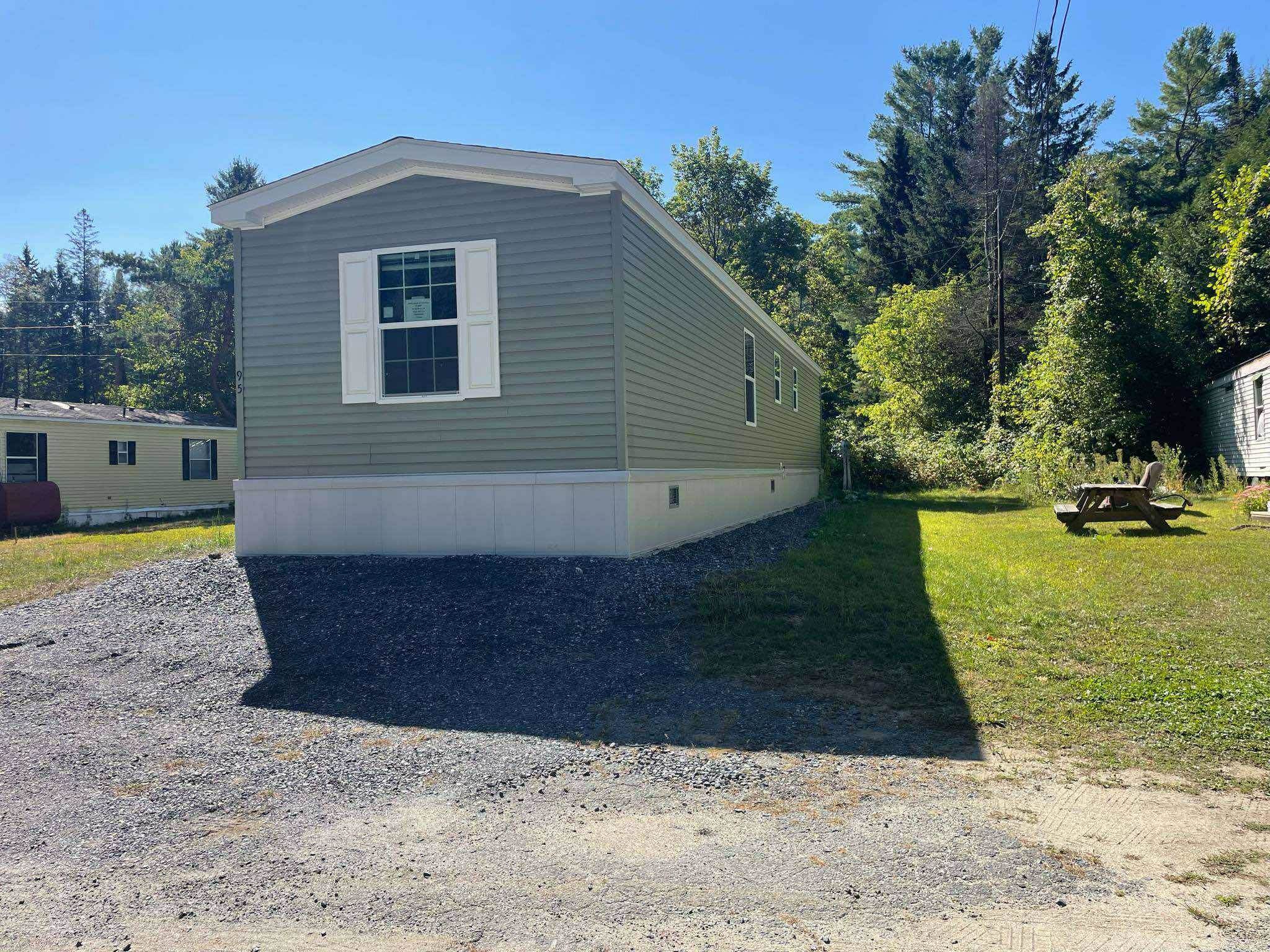 95 3rd Street St. Johnsbury, VT 05819 - Photo 3 of 23