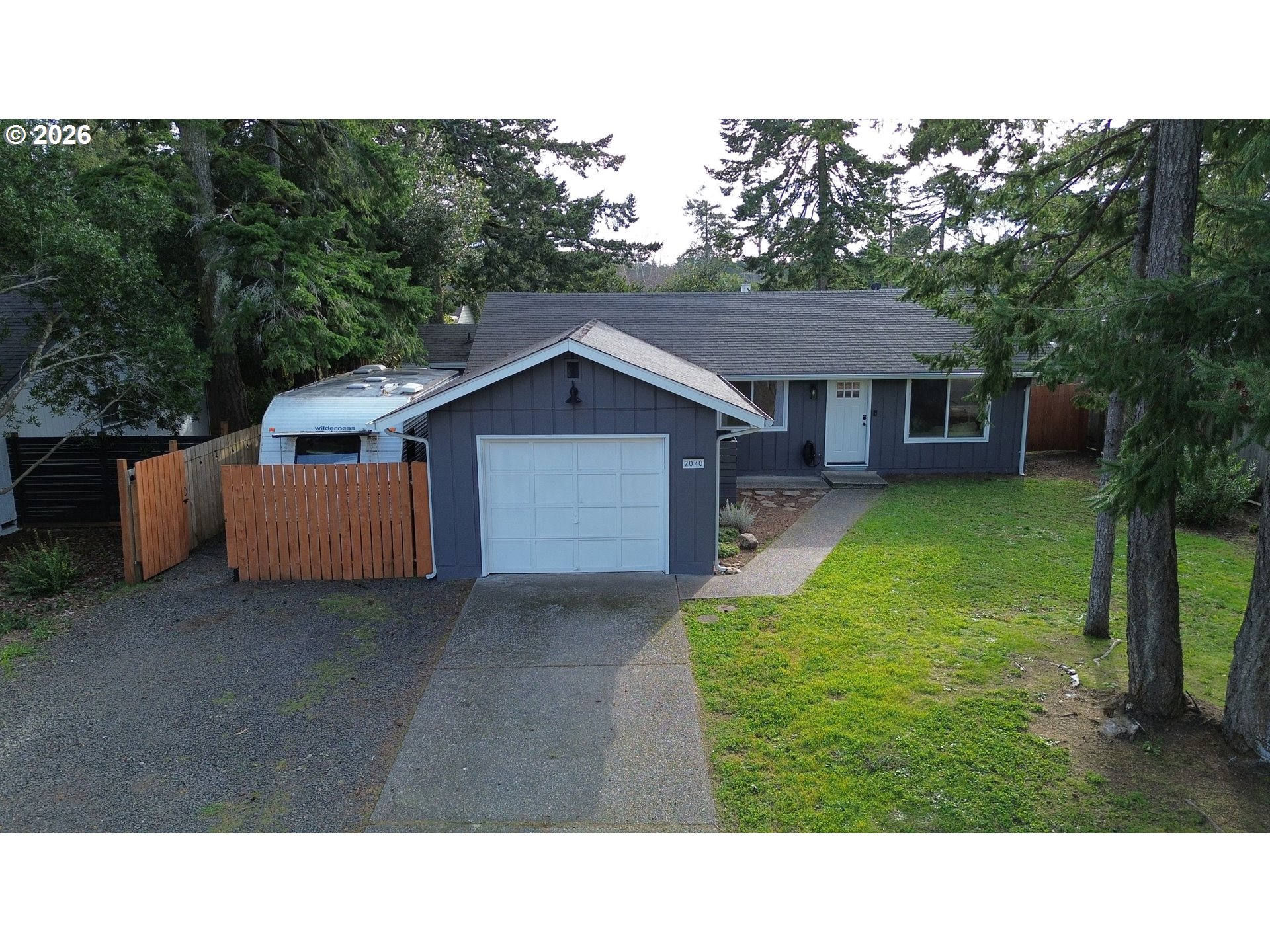 2040 20th Street Florence, OR 97439 - Photo 1 of 37