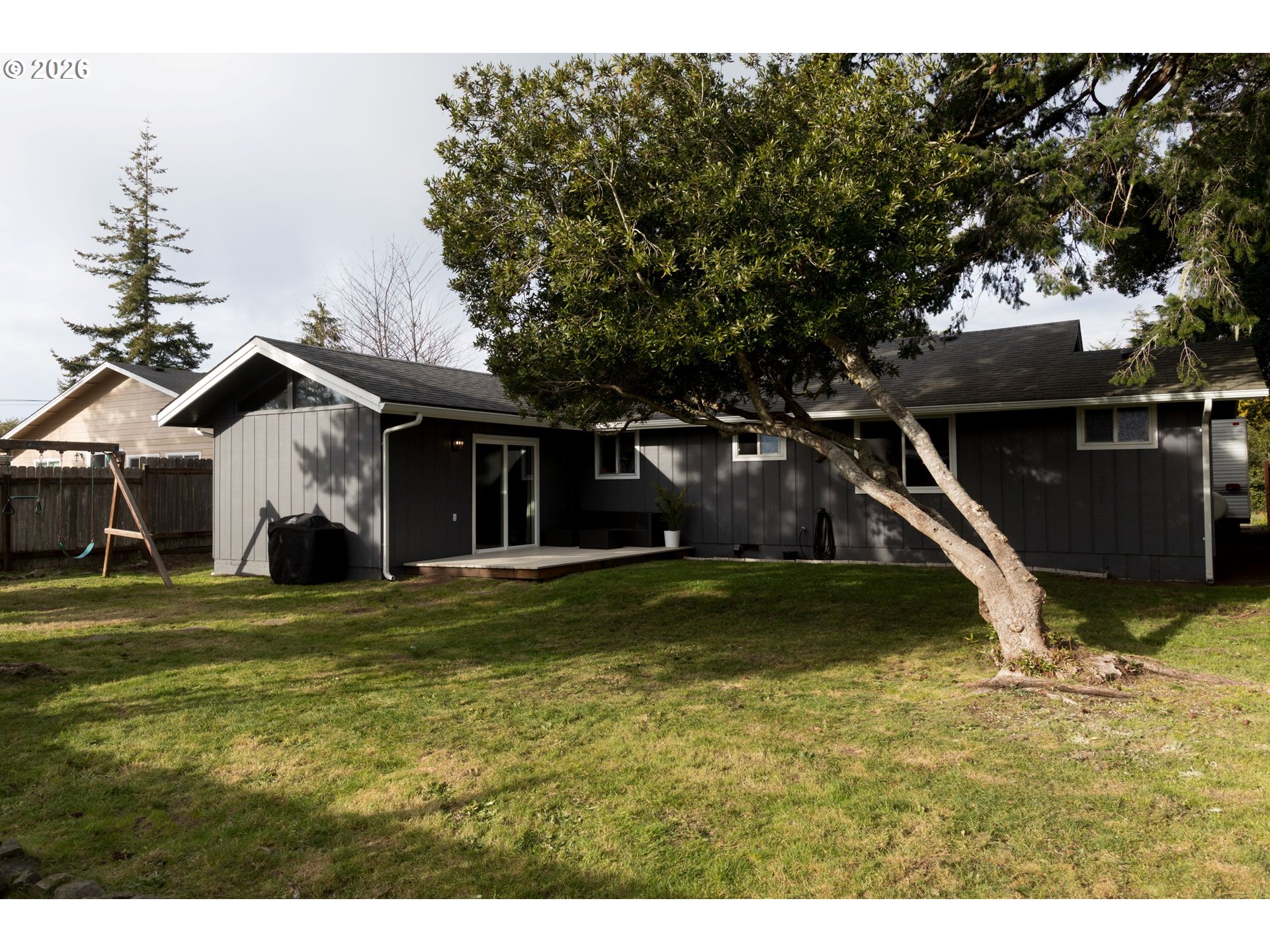 2040 20th Street Florence, OR 97439 - Photo 35 of 37