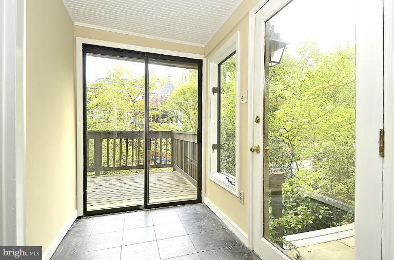 106 Valley Road Bethesda, MD 20816 - Photo 18 of 30 Vestibule