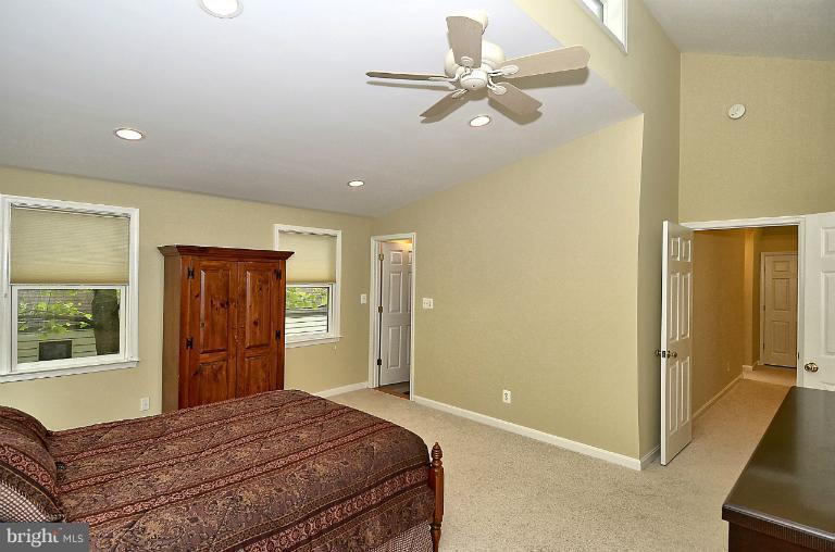 106 Valley Road Bethesda, MD 20816 - Photo 22 of 30 Bedroom (Master)