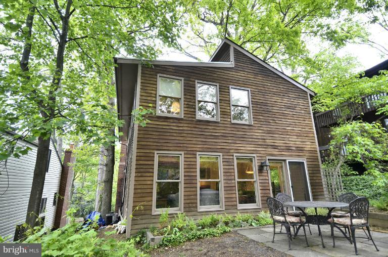 106 Valley Road Bethesda, MD 20816 - Photo 28 of 30 Patio