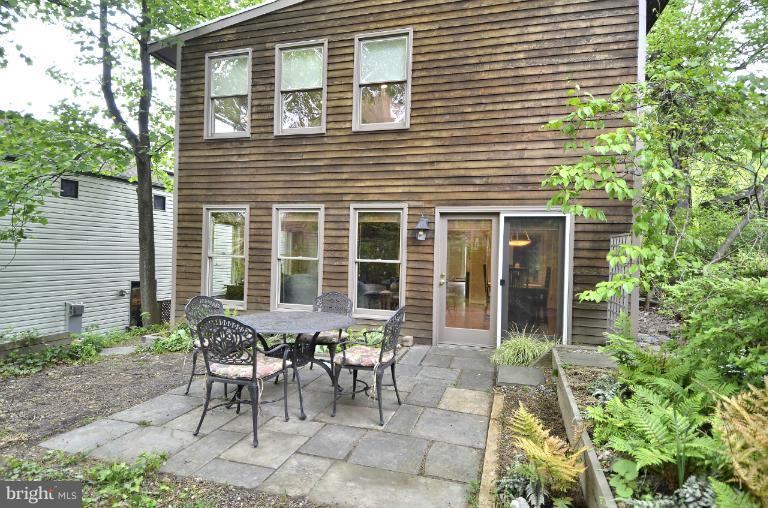 106 Valley Road Bethesda, MD 20816 - Photo 29 of 30 Patio