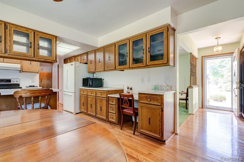 2240 Munster Road Rochester Hills, MI 48309 - Photo 8 of 25