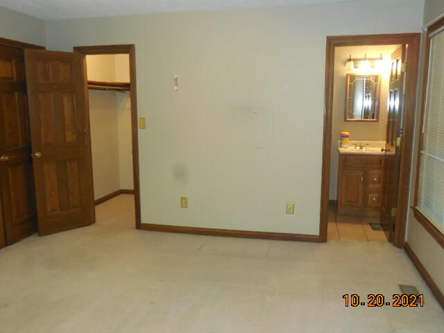 211 Falcon Road Versailles, KY 40383 - Photo 17 of 17 211 Falcon 2 006