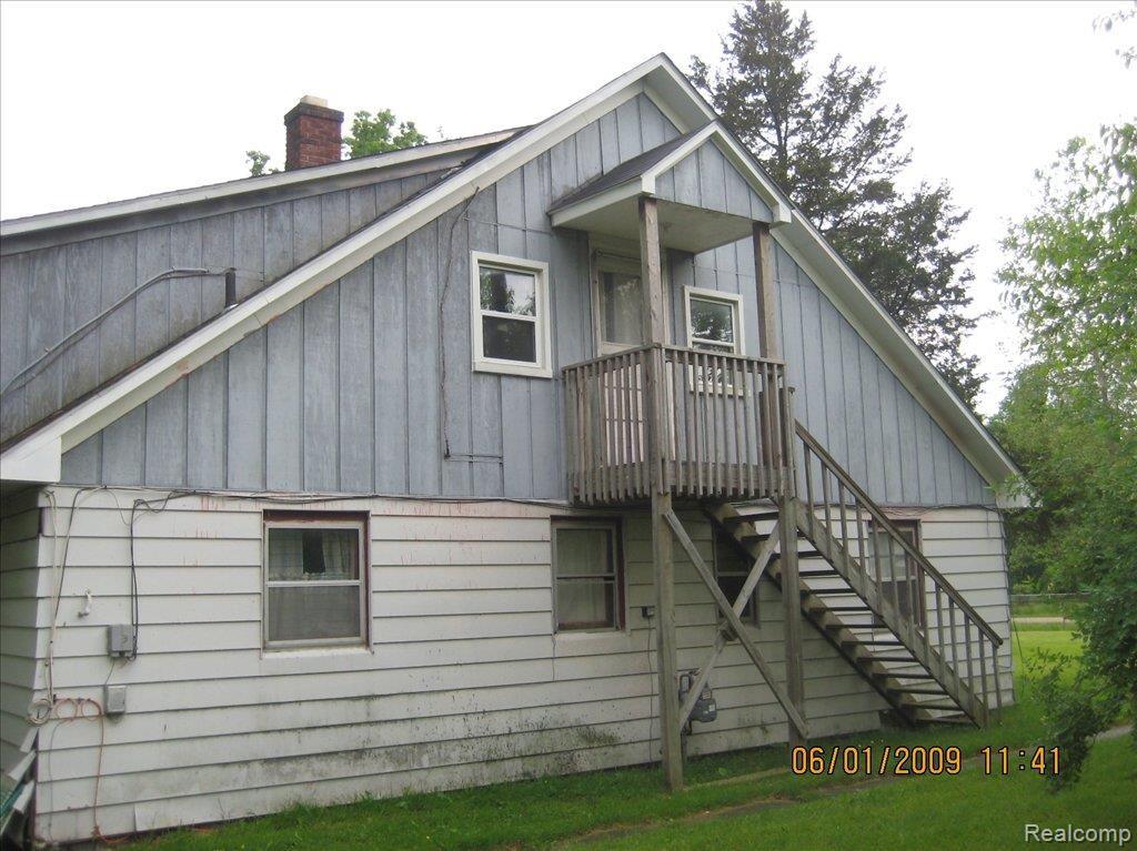 24881 Karr Road Belleville, MI 48111 - Photo 3 of 5 Sideview