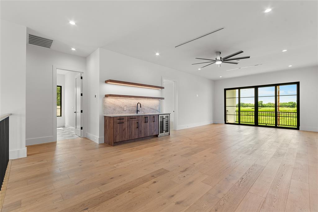 741 Edgefield Road Fort Worth, TX 76107 - Photo 26 of 40