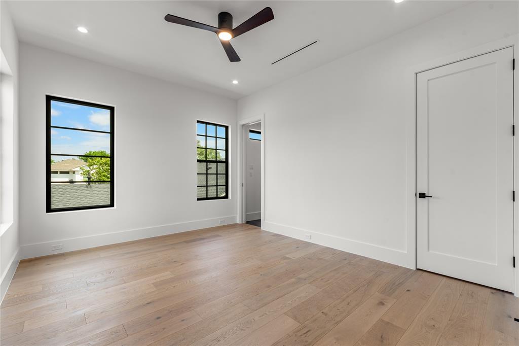 741 Edgefield Road Fort Worth, TX 76107 - Photo 29 of 40