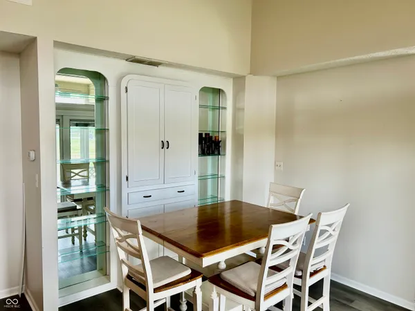 $1,700 | 312 Carriage Lane, Franklin, IN 46131