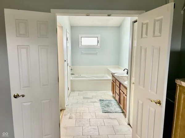 $1,700 | 312 Carriage Lane, Franklin, IN 46131