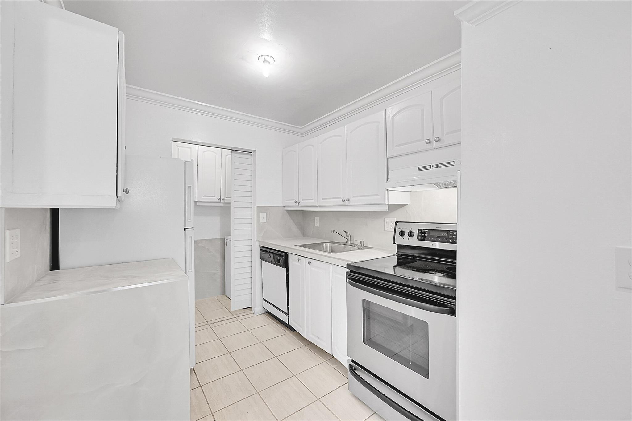 9529 West McNab Road, Unit 108 Tamarac, FL 33321 - Photo 9 of 42 Photo 9