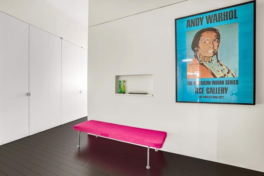 11 West 30th Street, Unit 8F Manhattan, NY 10001 - Photo 16 of 20 a room with a table and a potted plant