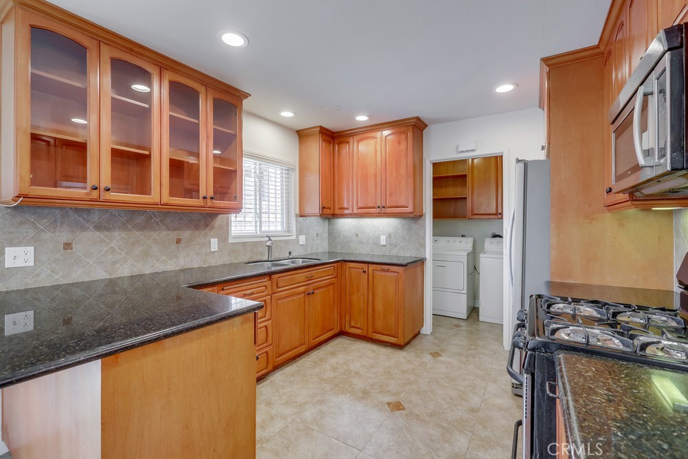 10321 Courtright Road Stanton, CA 90680 - Photo 14 of 40