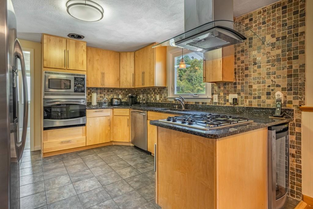 66 Wyman Road Billerica, MA 01821 - Photo 13 of 41 Gallery Image 13