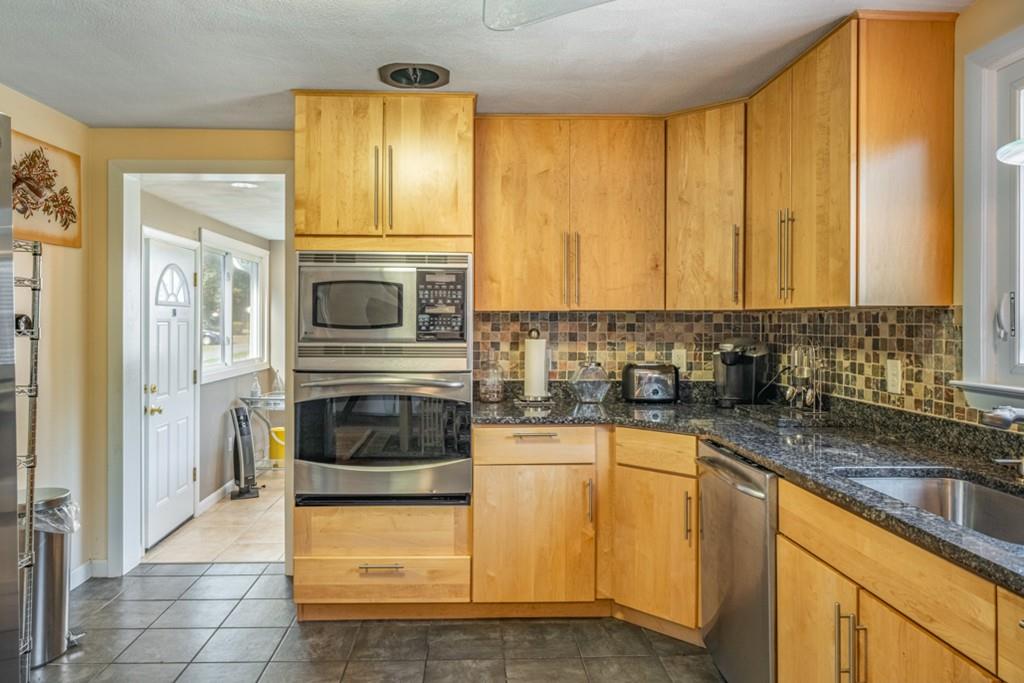 66 Wyman Road Billerica, MA 01821 - Photo 14 of 41 Gallery Image 14