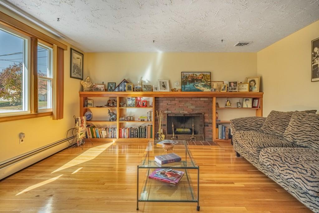 66 Wyman Road Billerica, MA 01821 - Photo 8 of 41 Gallery Image 8