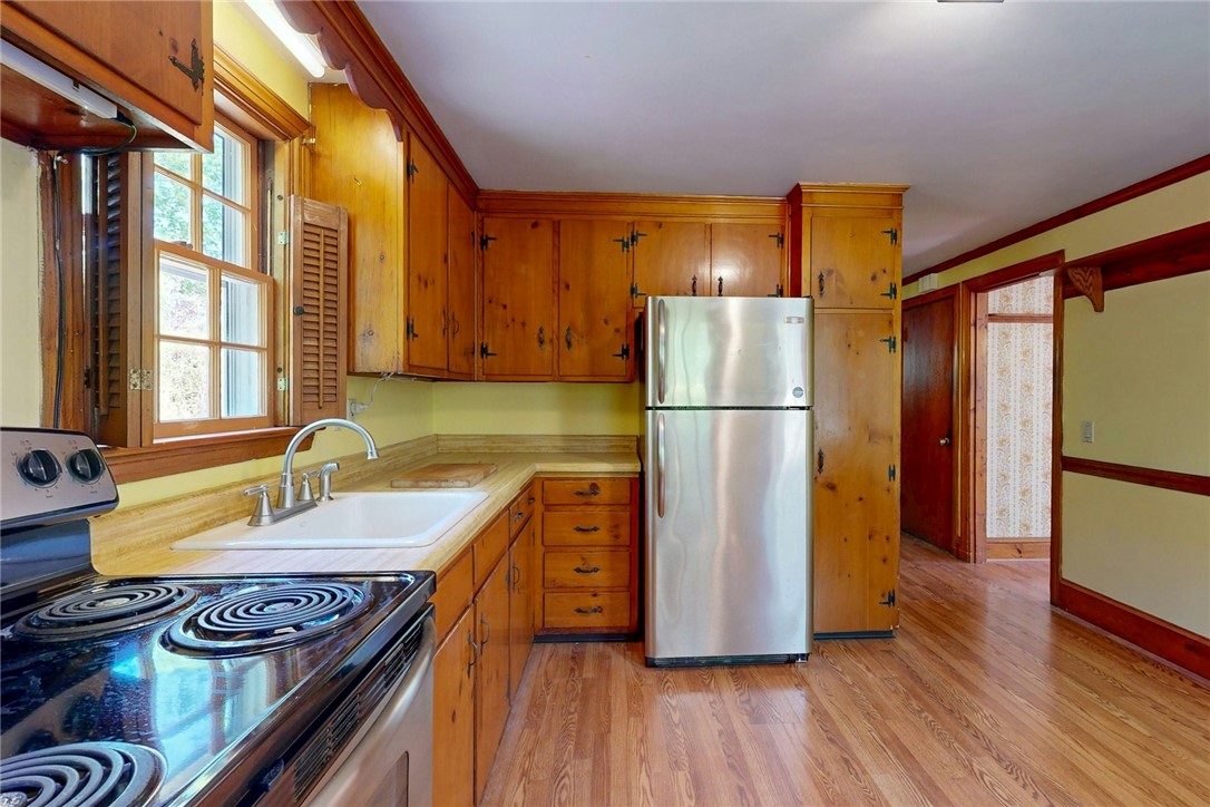 43 Cowesett Road Warwick, RI 02886 - Photo 16 of 41