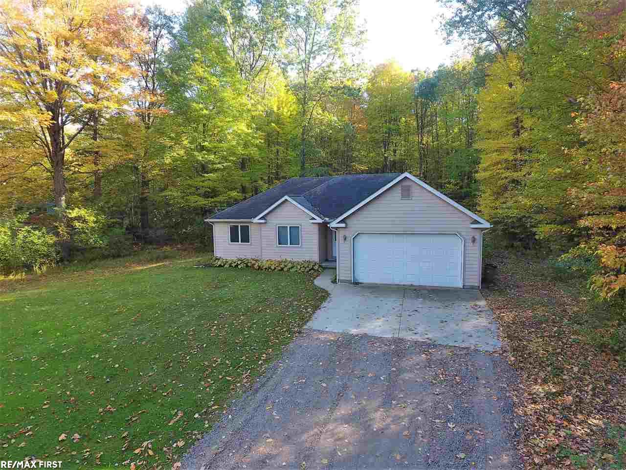 6075 High Road Algonac, MI 48001 - Photo 2 of 39