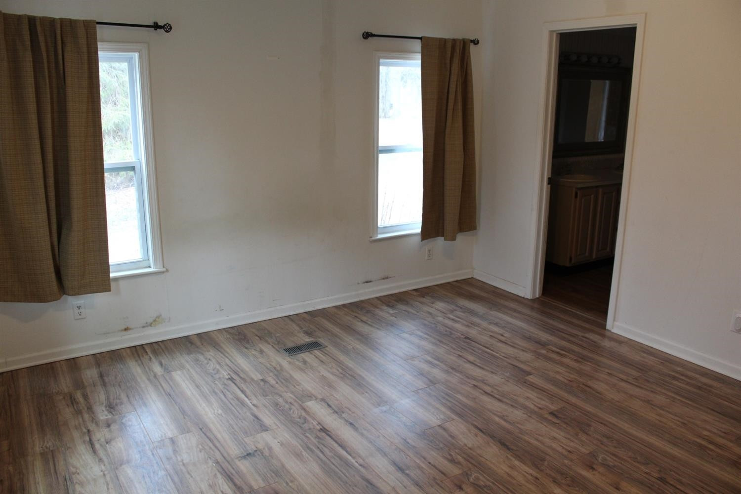 13281 Hitchingham Road Milan, MI 48160 - Photo 10 of 26 Photo 10