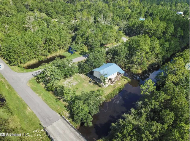 $2,000 | 10008 Willow Street, Bay St. Louis, MS 39520