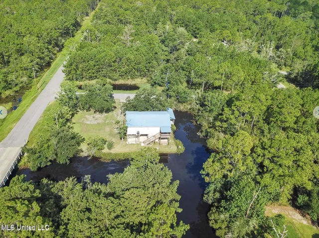 $2,000 | 10008 Willow Street, Bay St. Louis, MS 39520