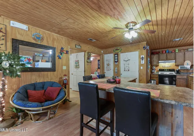 $2,000 | 10008 Willow Street, Bay St. Louis, MS 39520