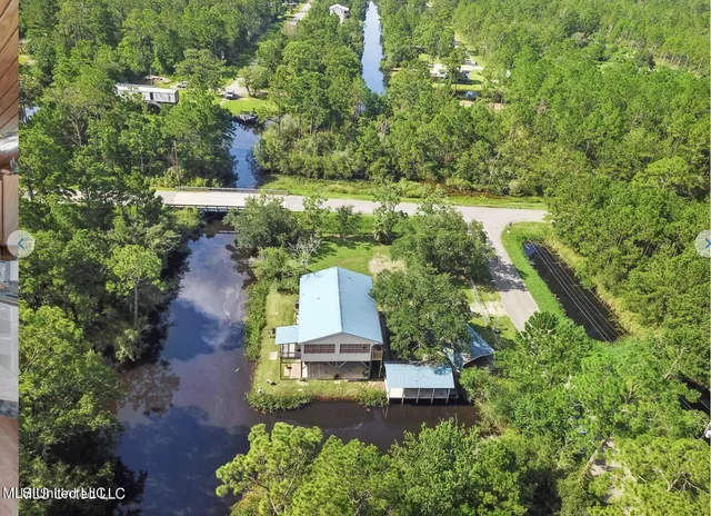 $2,000 | 10008 Willow Street, Bay St. Louis, MS 39520