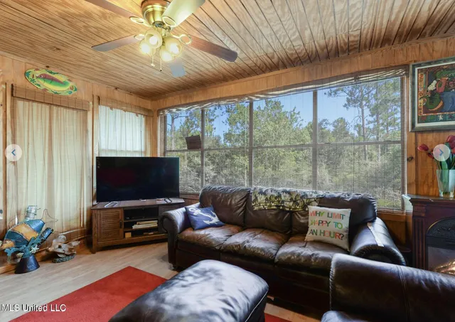 $2,000 | 10008 Willow Street, Bay St. Louis, MS 39520