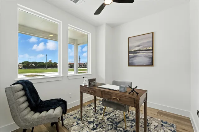 $2,190 | 131 South Virginia Street, La Porte, TX 77571