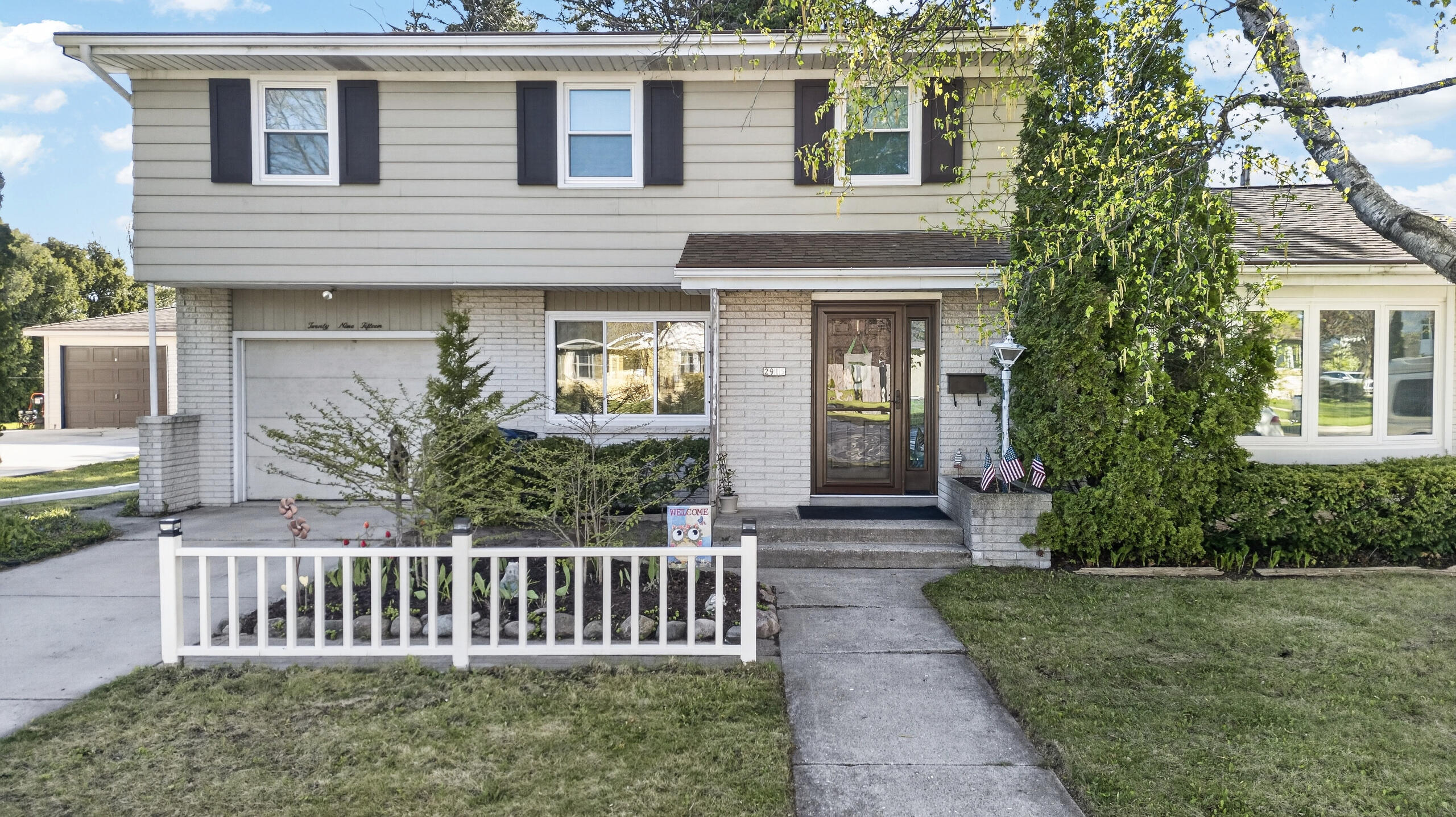 2915 South 16th Street Sheboygan, WI 53081 - Photo 2 of 48 Front