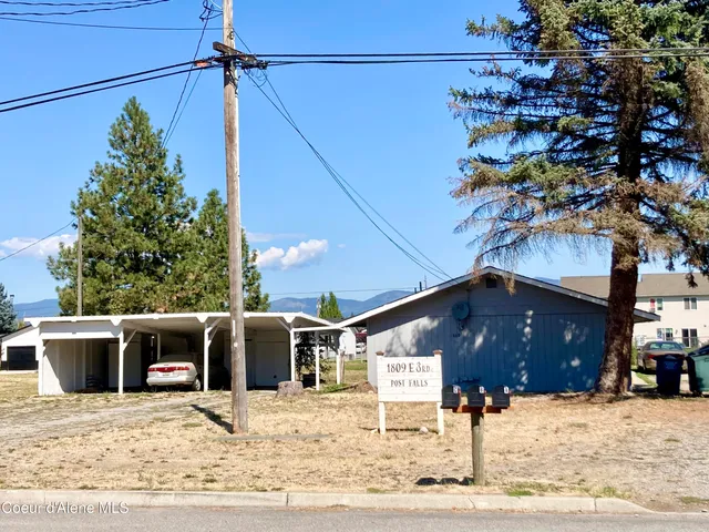 $800,000 | 1809 East 3rd Avenue, Post Falls, ID 83854