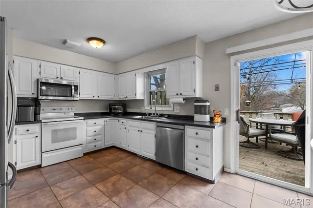 $240,000 | 222 Oaklane Drive, Cape Girardeau, MO 63701