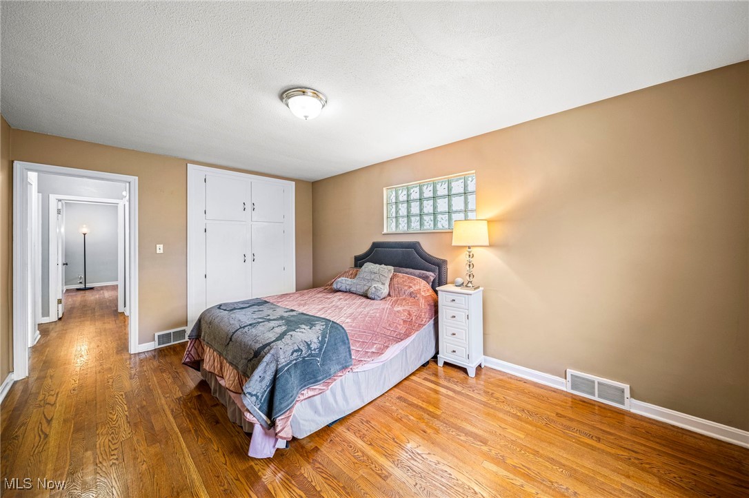 2039 South Green Road South Euclid, OH 44121 - Photo 13 of 35