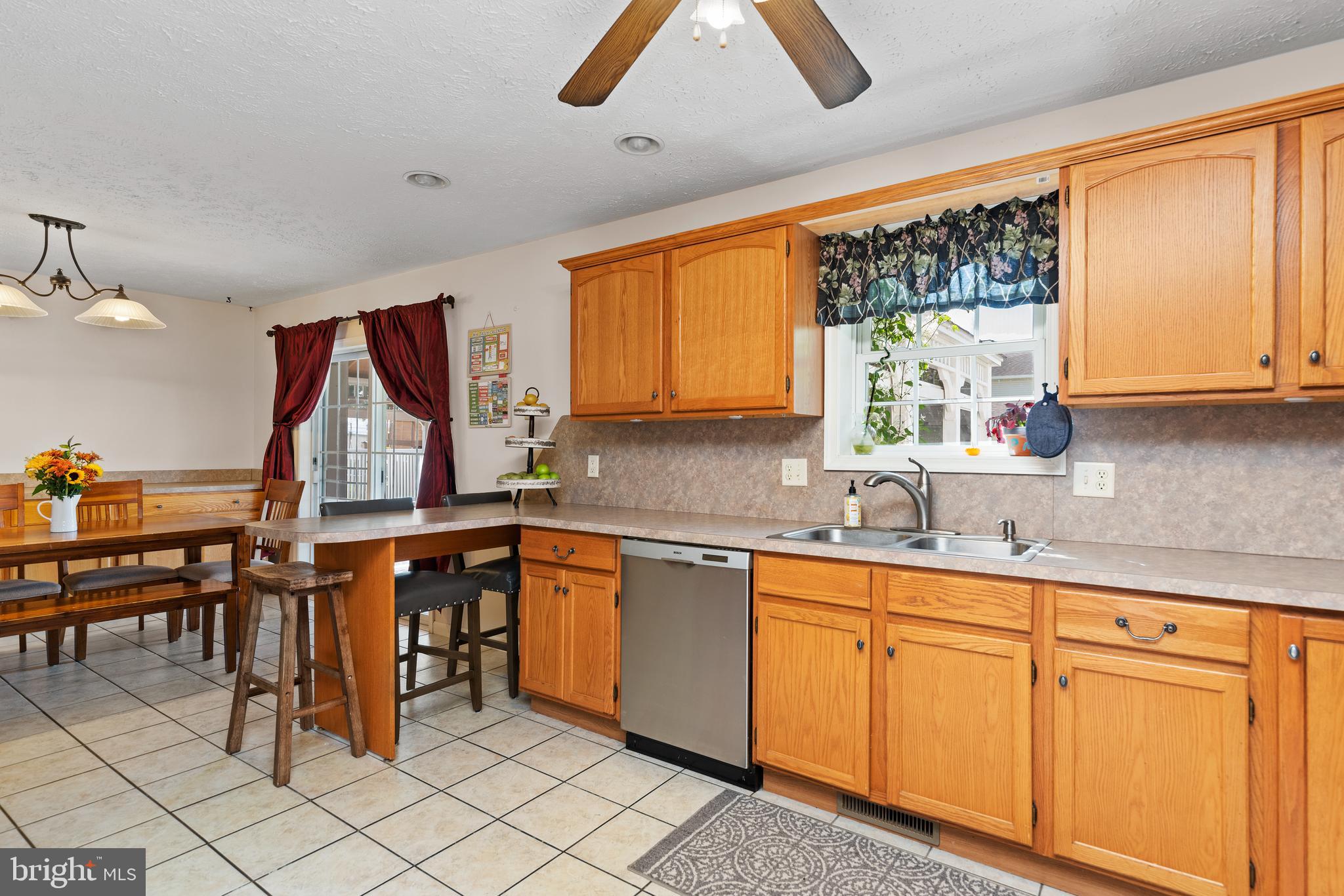 1598 Leafmore Road Chambersburg, PA 17202 - Photo 10 of 37 Gallery Image 10