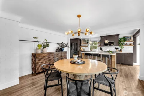 $670,000 | 205 South Hillhurst Road, Ridgefield, WA 98642