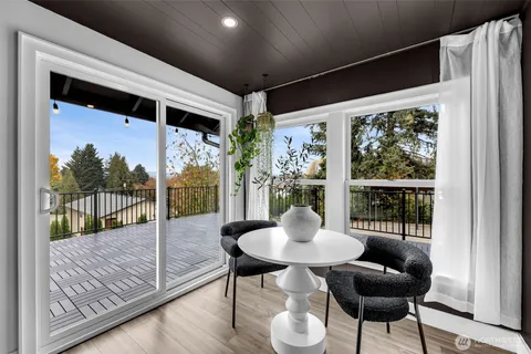 $670,000 | 205 South Hillhurst Road, Ridgefield, WA 98642
