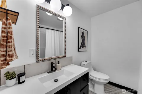 $670,000 | 205 South Hillhurst Road, Ridgefield, WA 98642