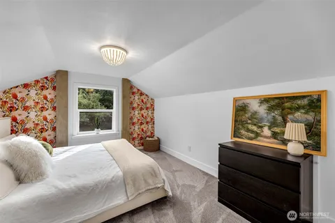 $670,000 | 205 South Hillhurst Road, Ridgefield, WA 98642