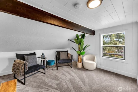 $670,000 | 205 South Hillhurst Road, Ridgefield, WA 98642