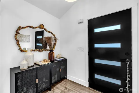 $670,000 | 205 South Hillhurst Road, Ridgefield, WA 98642